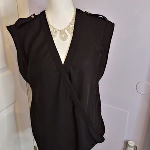 Jennifer Lopez black top size M
